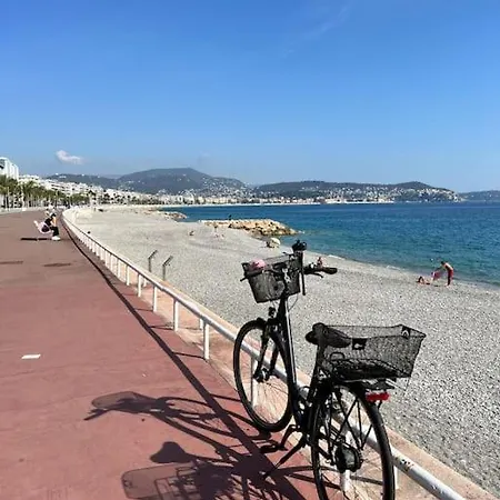 Rez-de-jardin Sur La Promenade Des