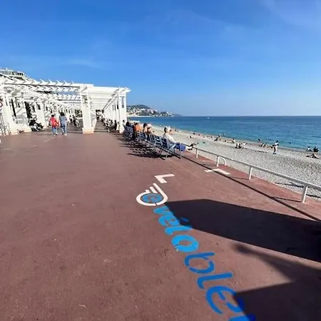 Rez-de-jardin Sur La Promenade Des Apartment Nice